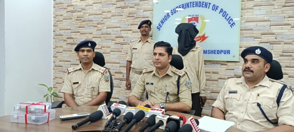 जमशेदपुर: कदमा में छोटे भाई की चाकू मारकर हत्या का आरोपी बड़ा भाई गिरफ्तार