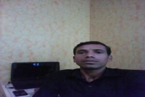 सरायकेला: सड़क हादसे में वार्ड सदस्य मनोरंजन महतो की मौत, आक्रोशित ग्रामीणों ने किया सड़क जाम