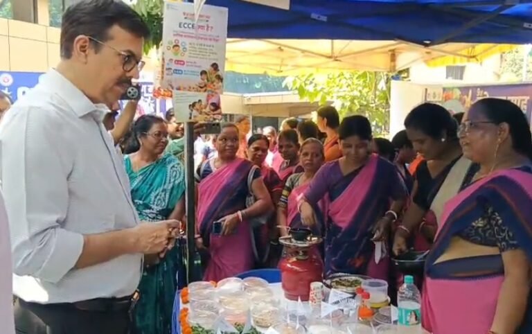 जमशेदपुर में आंगनबाड़ी सहायिकाओं के लिए जिला स्तरीय व्यंजन प्रतियोगिता, गोलमुरी-जुगसलाई की टीम रही प्रथम