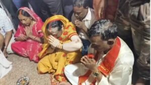 राज्यपाल बनने के बाद पैतृक गांव पहुंचे बृजमोहन राम, मां उग्रतारा मंदिर में की पूजा-अर्चना