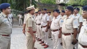 दुर्गा पूजा की सुरक्षा को लेकर जमशेदपुर पुलिस अलर्ट, सीसीआर में पुलिसकर्मियों को दी गई ब्रीफिंग