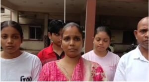 जमशेदपुर: महिला ने परिवार के सदस्यों पर मारपीट और नाबालिग बेटी से दुर्व्यवहार का लगाया आरोप, एसएसपी से लगाई गुहार